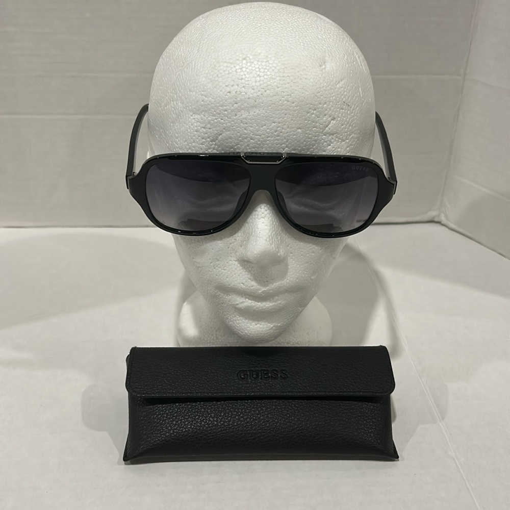 GUESS, GU00055 AVIATOR Sunglasses with Case